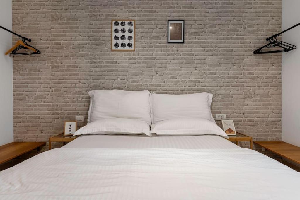 New Bazaar Apartment Tirana Esterno foto